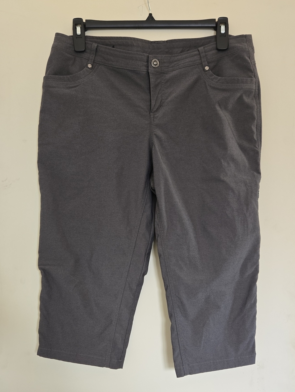 Kuhl Women’s Stretch Capri in Charcoal Gray - Sz 16